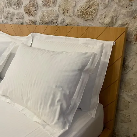 Valta 4*