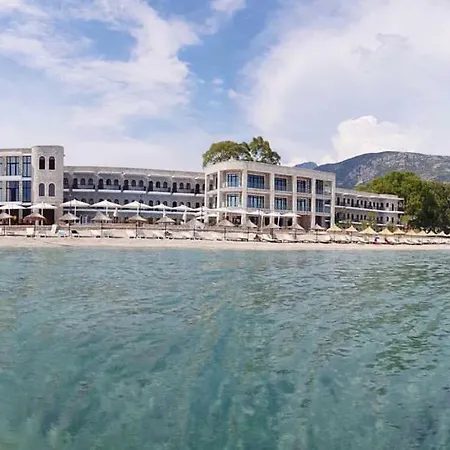 Valta Hotel Qeparo