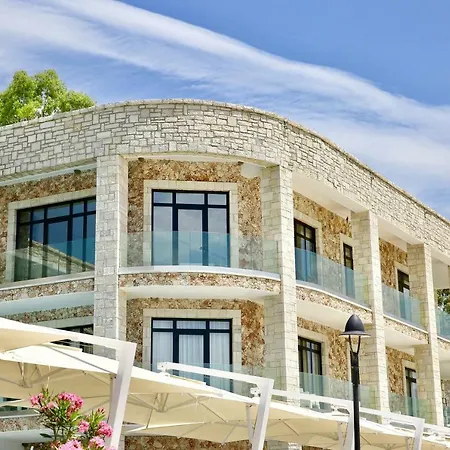 Hotel Valta Qeparo