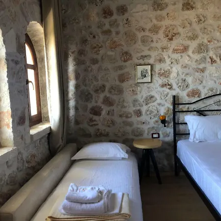 Valta 4* Qeparo