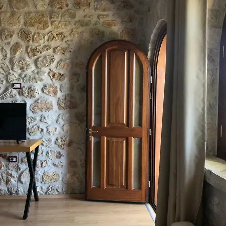 Valta 4* Qeparo